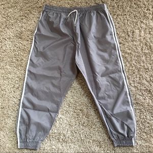 boohoo- Side stripe shell jogger